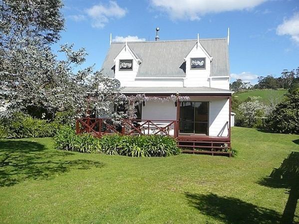 Cute Cottage - Cooks Beach Bach Εξωτερικό φωτογραφία
